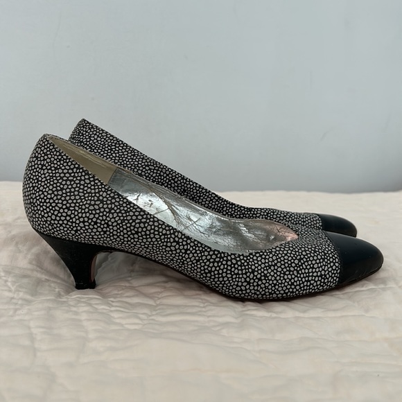 GENUINE VINTAGE Black white polka dot kitten heels 1950s 1960s Leather - Picture 4 of 11